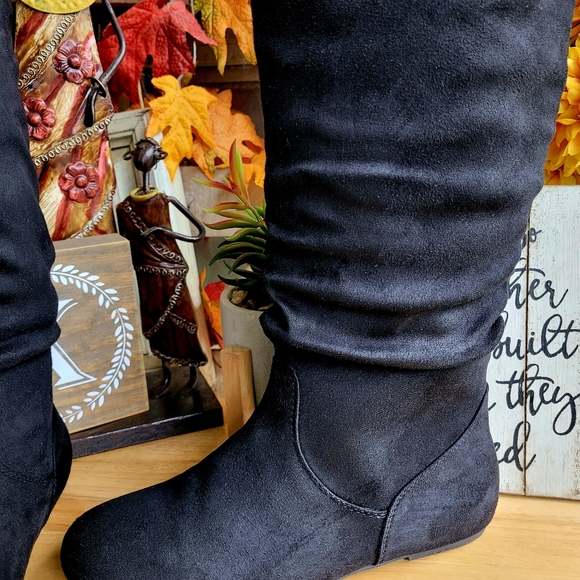 TOP Moda Slouchy Boots - Picture 6 of 10